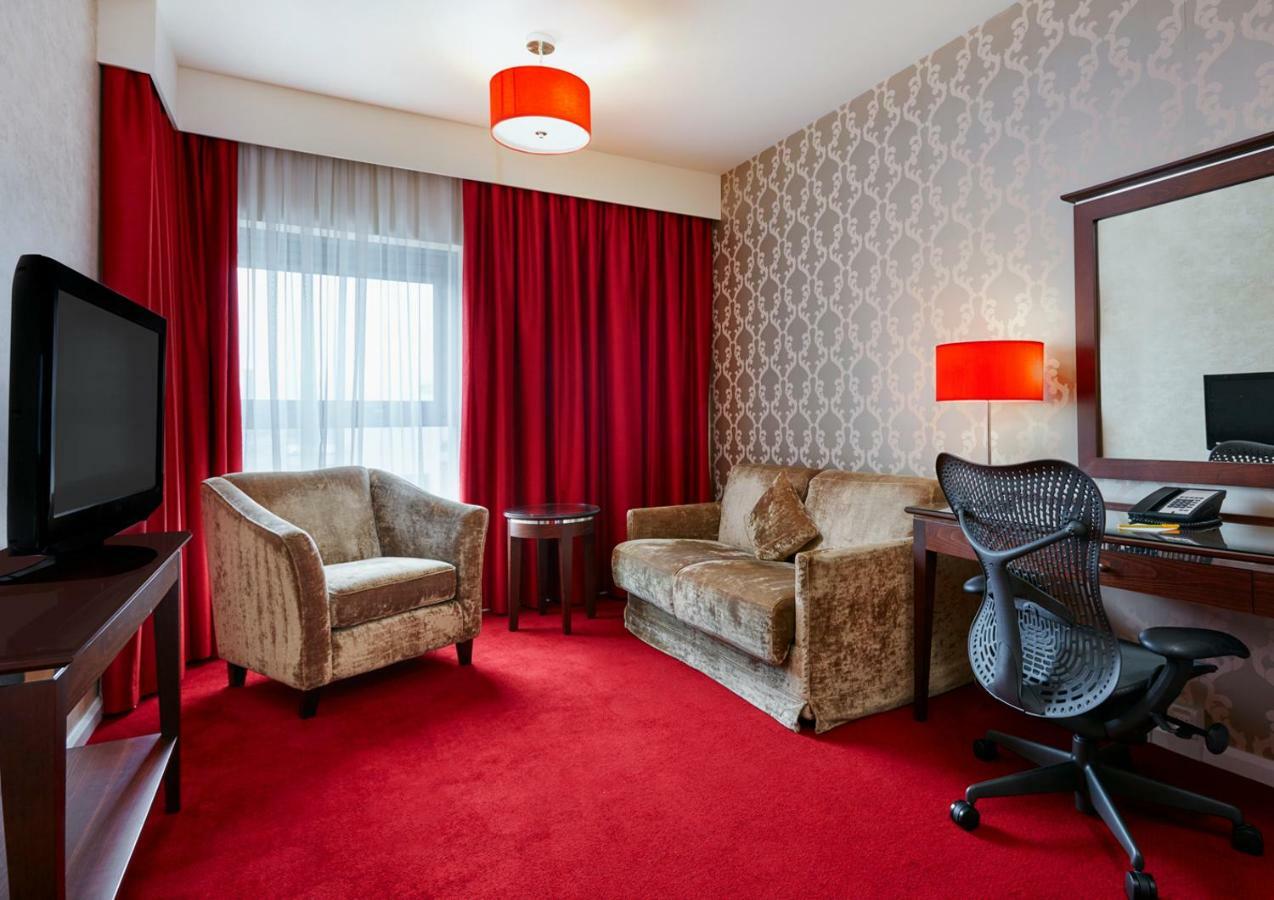 Hilton Garden Inn Aberdeen City Centre Exterior foto
